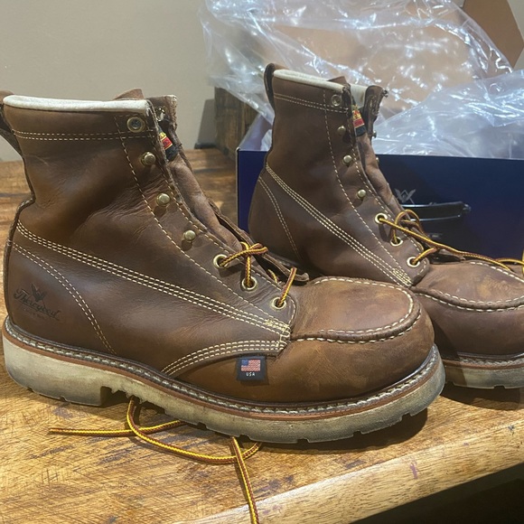 Thorogood Other - Thorogood  Men’s 6" Steel Toe Work Boot 9